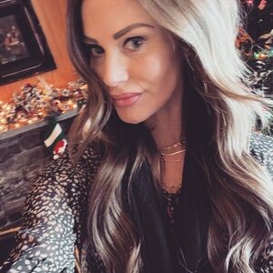 Meet your Posher, Jess 💛